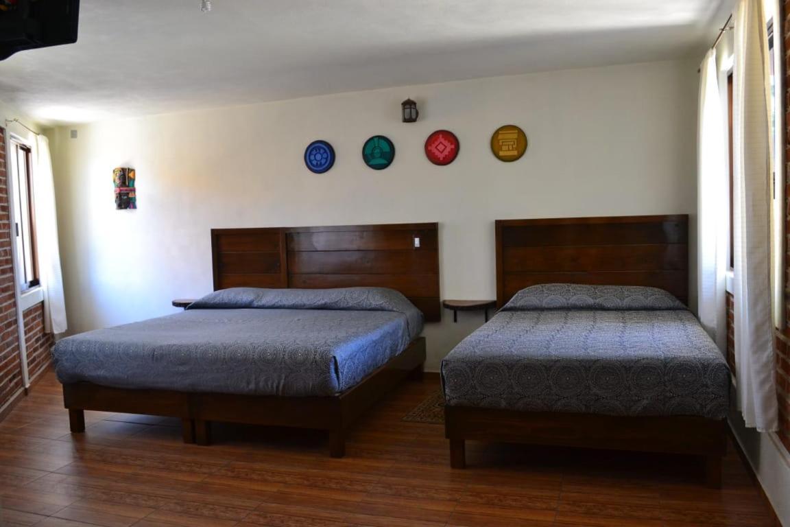 Hotel Tlatoani Чигнауапан Екстериор снимка