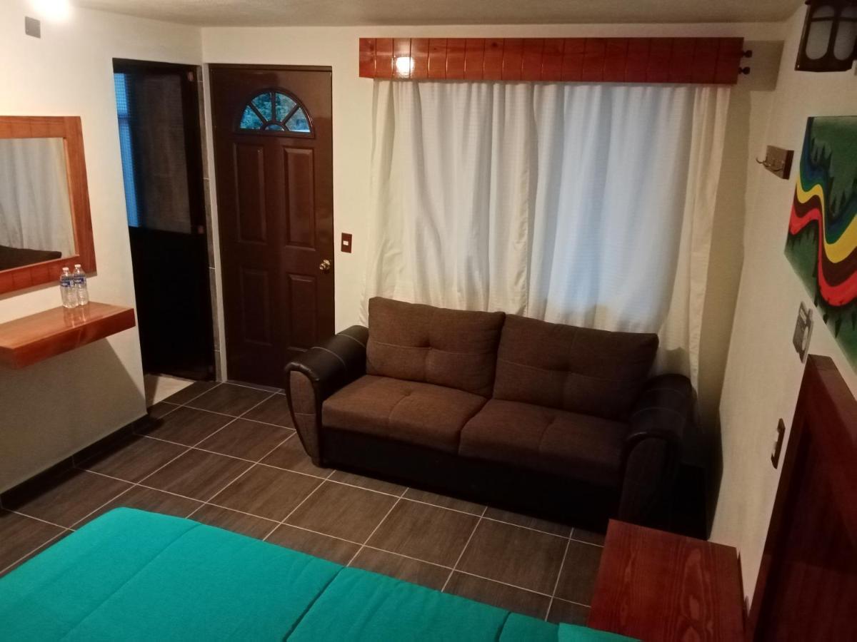 Hotel Tlatoani Чигнауапан Екстериор снимка