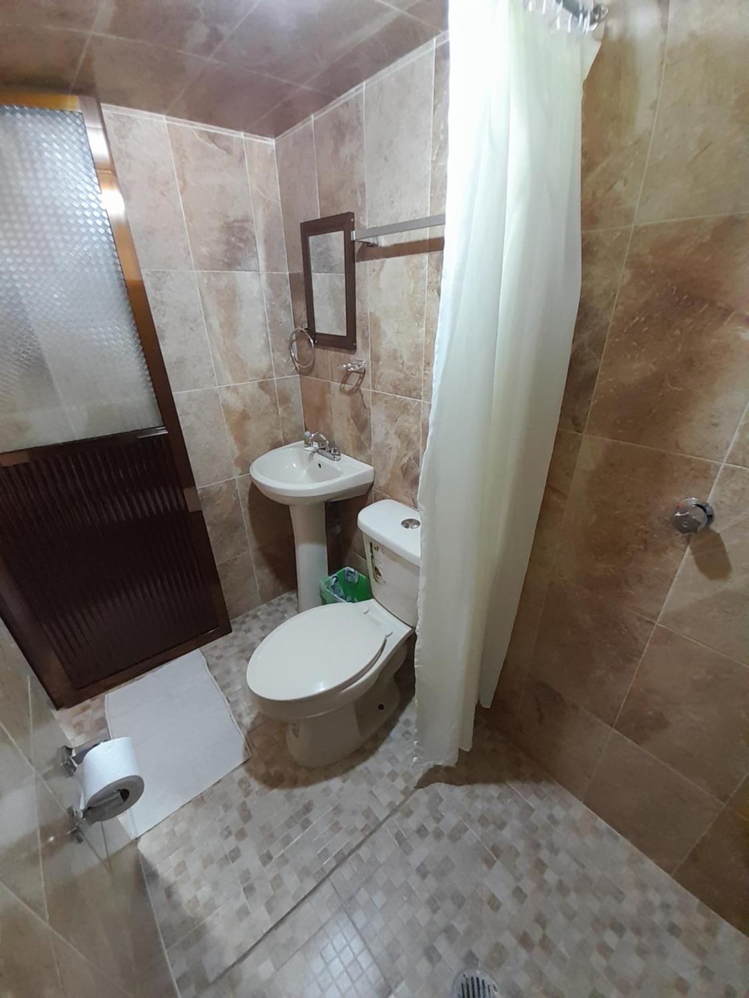 Hotel Tlatoani Чигнауапан Екстериор снимка