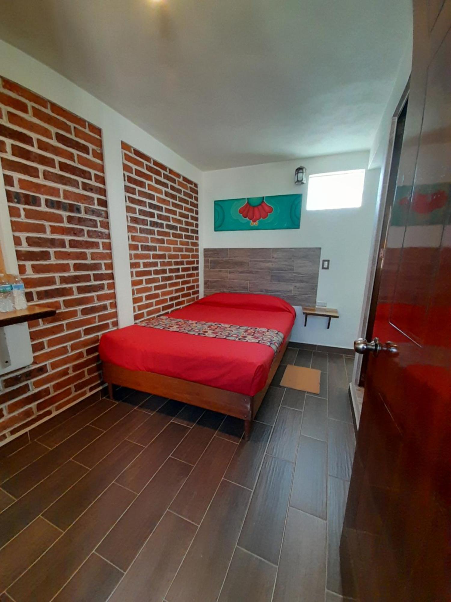 Hotel Tlatoani Чигнауапан Екстериор снимка